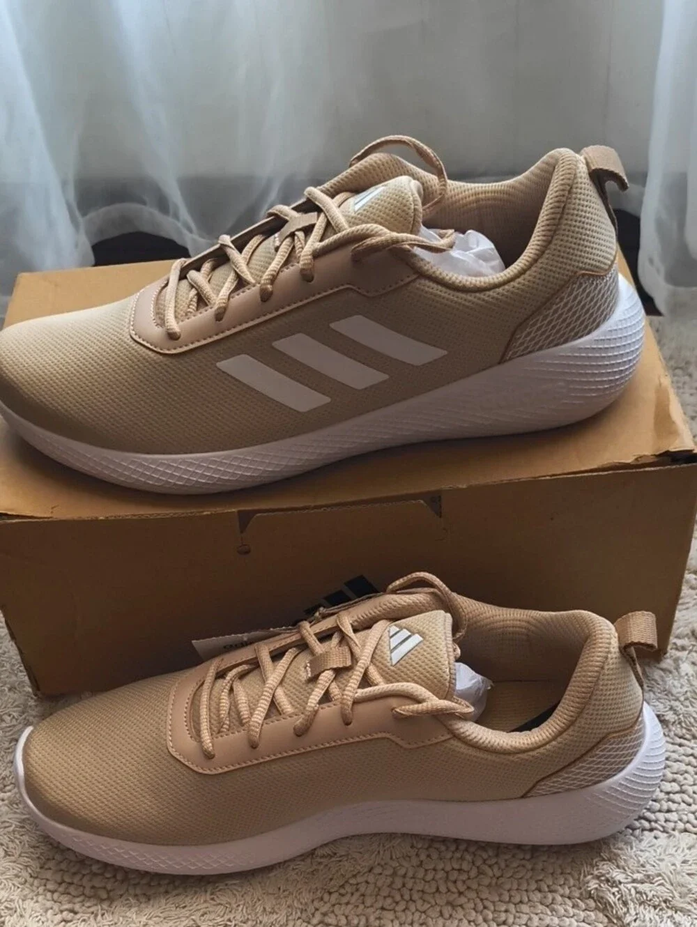 adidas Men’s Beige/Tan Casual Sneakers